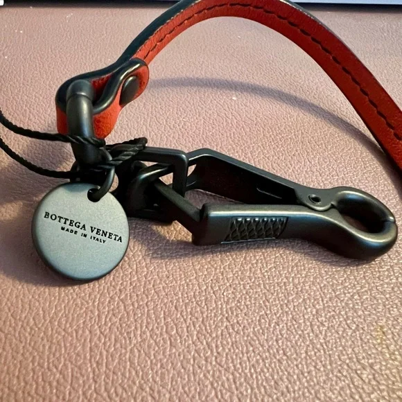 Bottega Veneta Limited Edition 2019 Year of the Pig Bag Charm - Picture 3 of 8